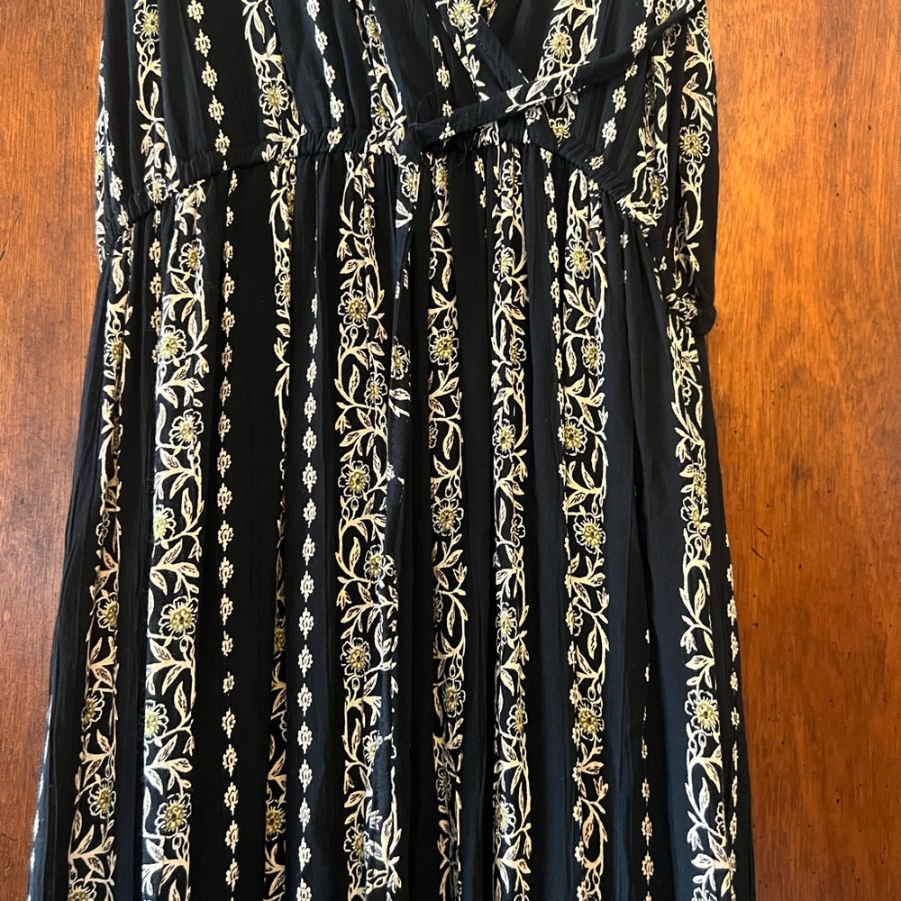 Elegant Black and Cream Floral Dress